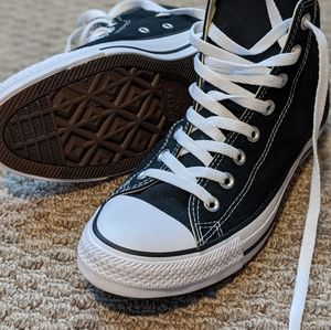 Converse Chuck Taylor All Star Hi Sneaker - Black
